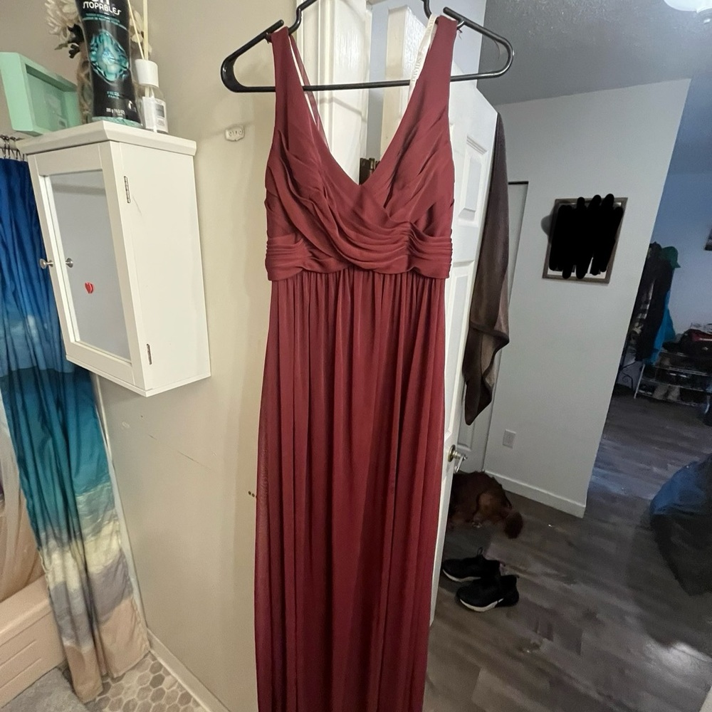 Beautiful David’s Bridal gown perfect for the one wedding night or fancy dinner!